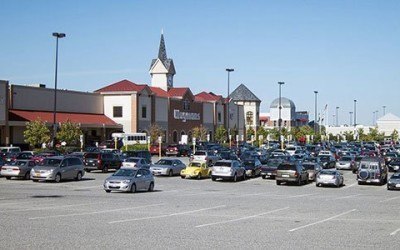 SHOPPING CENTERS AND MALLS